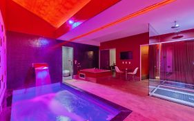 Assahi Motel (Adults Only)